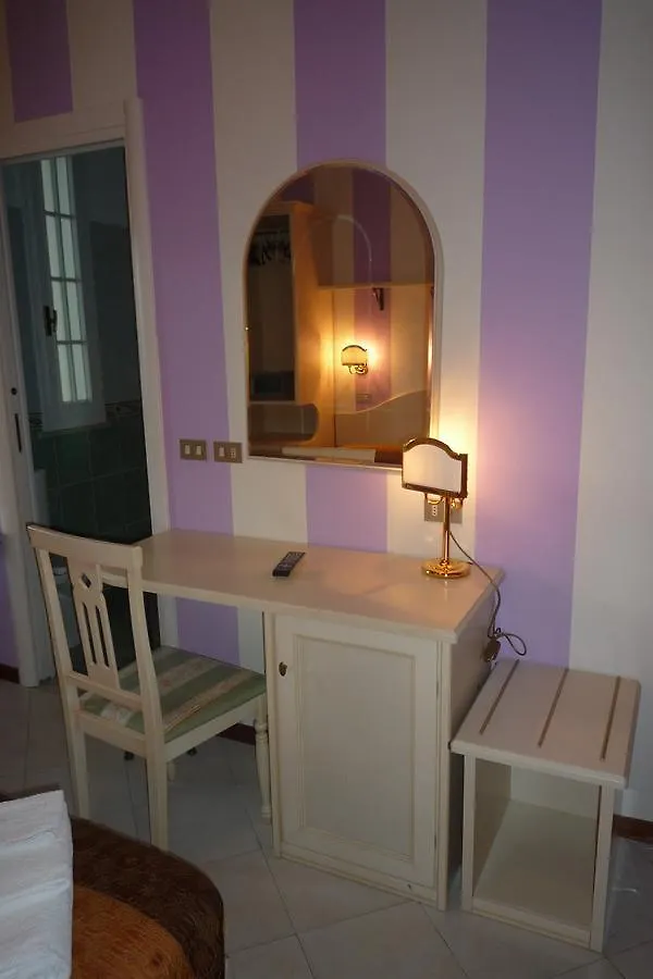 ***  Hotel Villa Pina Milano Marittima Italien