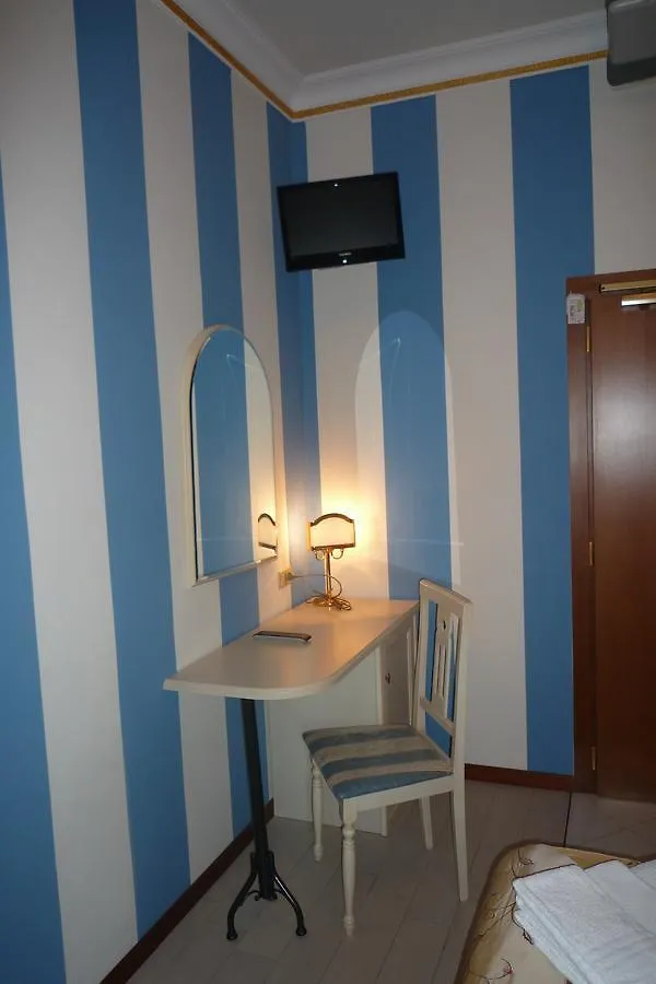 Hotel Villa Pina Milano Marittima 3*,