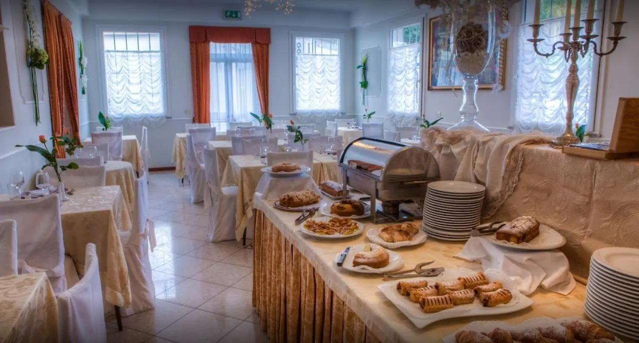 Hotel Villa Pina Milano Marittima